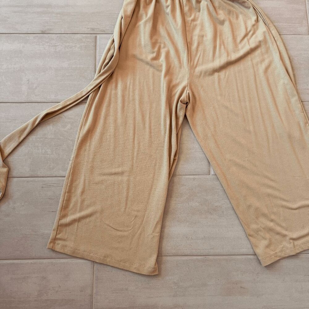 AnyBody Jumpsuit Beige Short Sleeve Wide Leg Romper V Neck Wrap-Over Bodice S - Picture 8 of 8